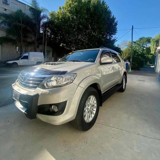 Toyota Hilux Sw4 3.0 Srv Cuero I 171cv 4x4 5at - A4