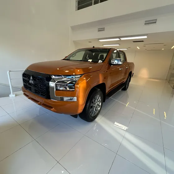 Mitsubishi L200 2.4 Gls 4x4 At Full