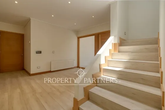  Venta Casa Moderna Nueva | La Reina Alta | Códi...