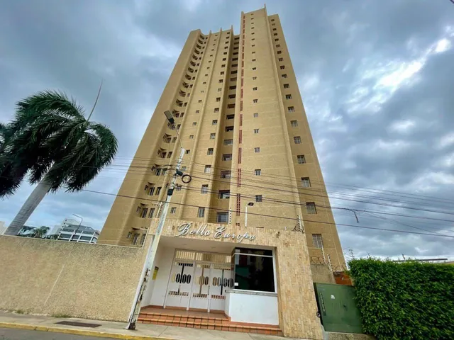 Apartamento Totalmente Amoblado. Bella Europa. Av Bella Vista