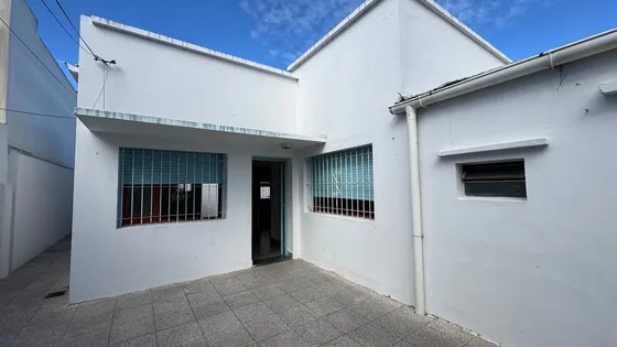 Casa En Venta Villa Elvira 2 Dormitorio Patio
