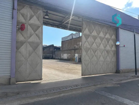 Base Operativa Con Surtidor De Combustible Flotas Y Logíst