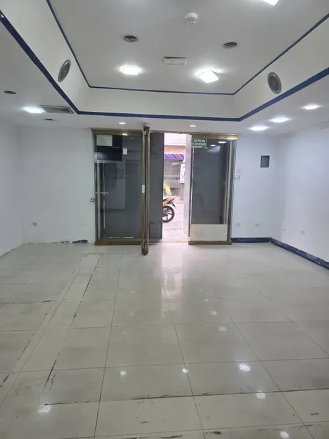 Local Comercial En Alquiler A Pie De Calle Muy Cerca Del Boulevard De Sabana Grande