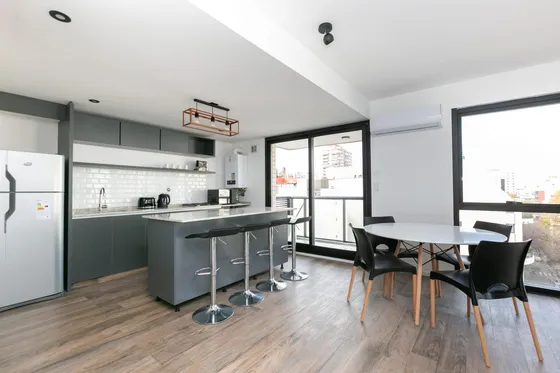 Alquiler Amoblado Departamento 3 Ambientes En Colegiales