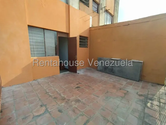 Bray Montoya Alquila Espectacular Apartamento Tipo Estudio En Pleno Centro De Barquisimeto Con Todos Los Servicios Basicos 2#5#1#7#8#9#6 Bray Montoya                                                   