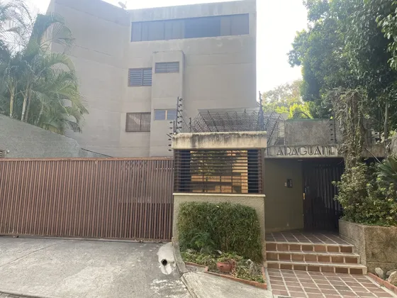 En Venta Hermoso Ph En Country Club. (r.o)
