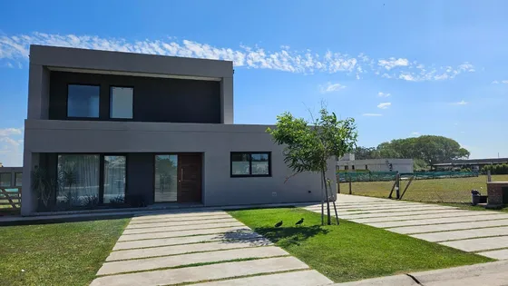 Casa Nueva En Venta/alquiler De 5 Ambientes - Dueño Directo - Barrio Privado Arenas Chico