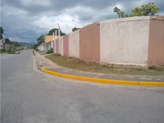 Casa Con Salón Comercial En Corinsa Cagua