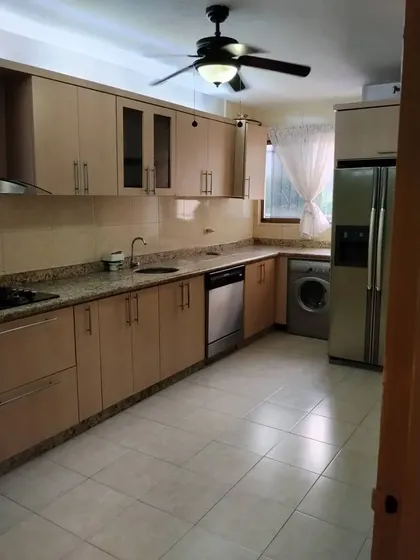 Ac Ofrece En Alquiler Apartamento Semi Amoblado, Ubicado En La Residencias Paraíso G Valle De Camoruco. Valencia, Carabobo. (solo Clientes)
