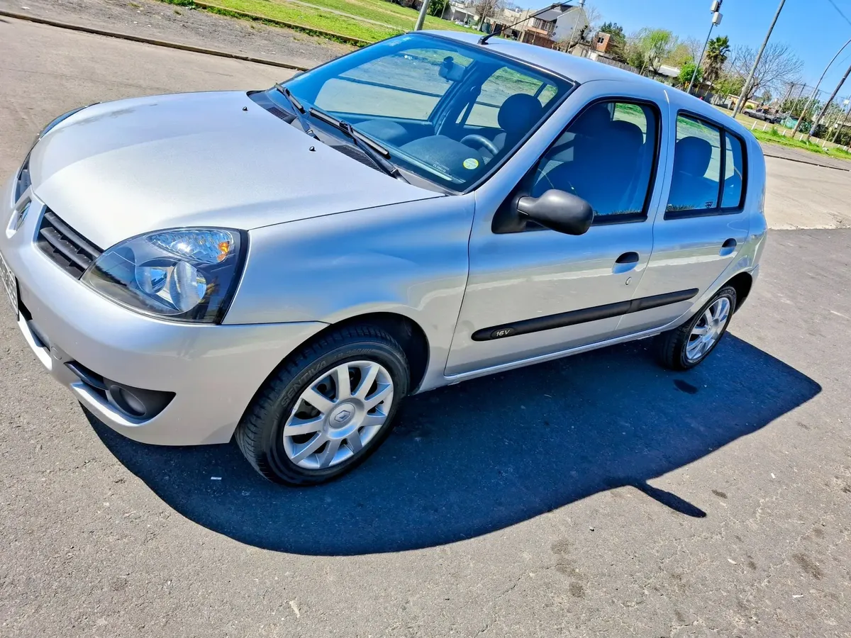 Renault Clio 1.2 Campus Pack Ii 75cv