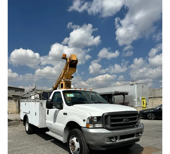Ford F-450 2002 Grua Canastilla Versalift Telsta 2012