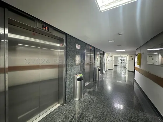 Km Comercial En Venta En Chuao, Distrito Metropolitano