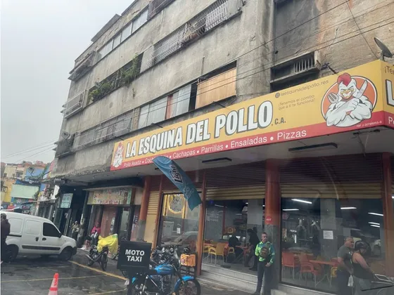Vendo Fondo De Comercio Rest De Pollo/brasa 340m2 Puente Hierro 7408