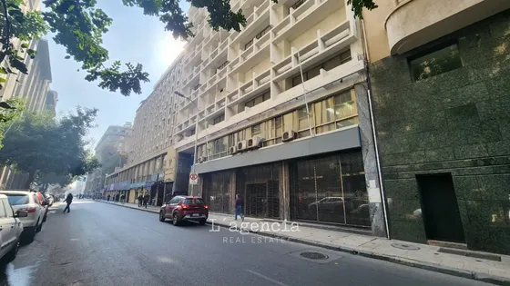 3 Pisos - Plaza La Constitución - Excelente Ubicación