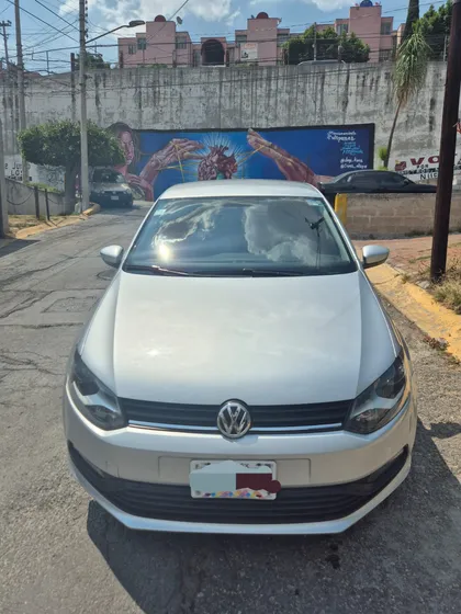 Volkswagen Polo 1.6 Confortline Plus