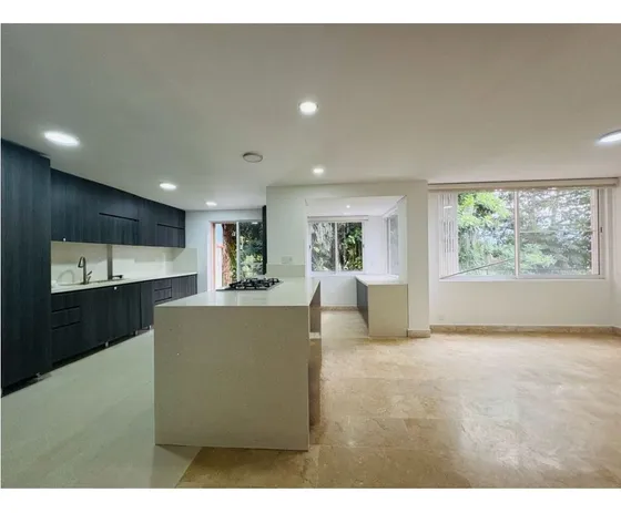 Se Vende Casa De Tres Niveles En Loma De Las Brujas Envigado