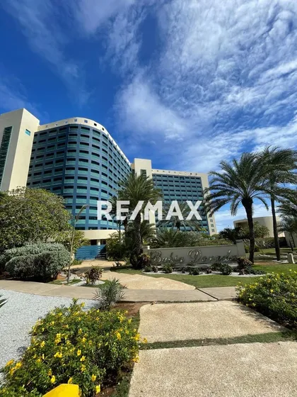 Apartamento Con Vista Y Salida Al Mar, Res. Bahia Dorada, Playa Moreno Cod: 1270