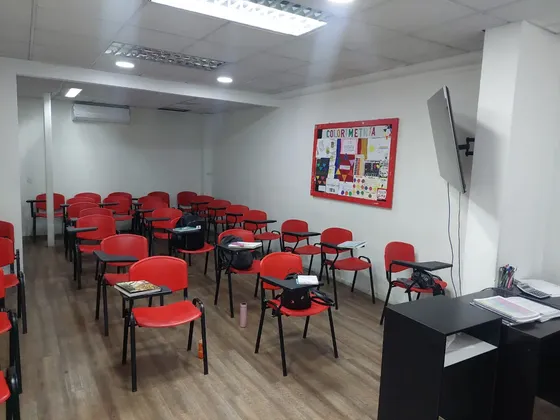 Magnifica Casa Comercial, Republica