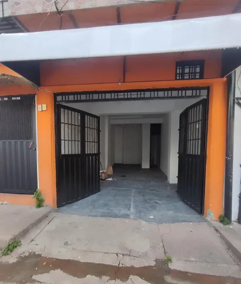 Local En Barrio Sucre En Alquiler 