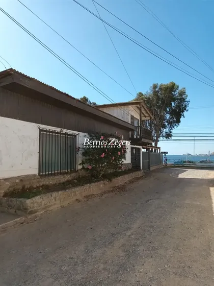 Casa En Venta De 5 Dorm. En Coquimbo La Herradura