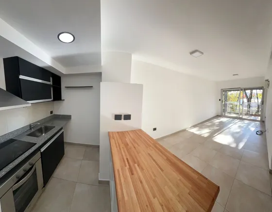 Hermoso Semipiso De 3 Amb Al Frente Con Balcon Y Cochera En Alquiler Villa Devoto
