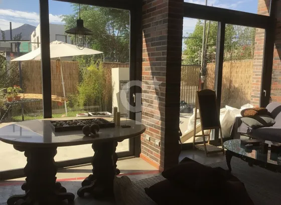 Acogedora Casa De Ensueño: Espacio Y Comodidad
