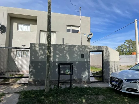 Duplex En Venta - Plottier
