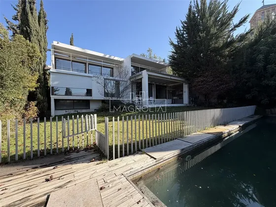 Casa En Venta De 6 Dorm. En Lo Barnechea