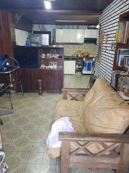 Casa En Venta - 3 Dormitorios 1 Baño - Cochera - 147mts2 - Sarandí