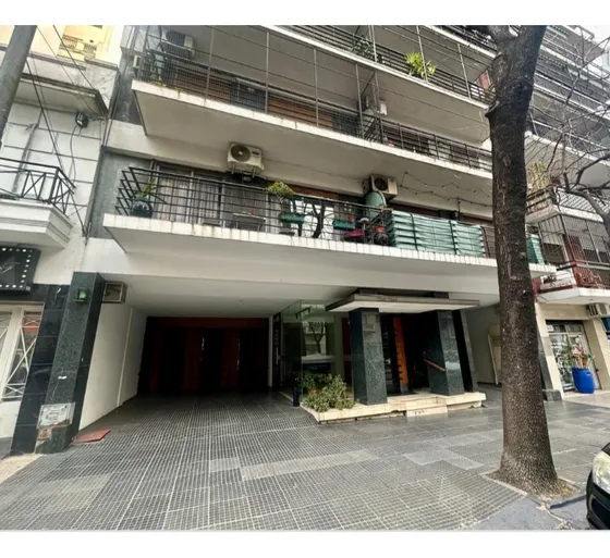 Departamento De 2 Y 1/2 Ambientes, Cochera, Fija Dueño Vende