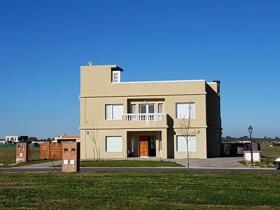 Casa Country San Sebastián Al Lago