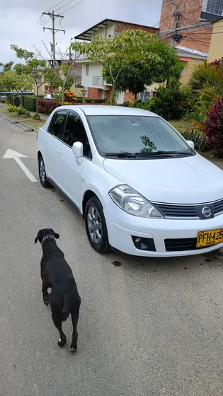 Nissan Tiida 1.8 Emotion 5 P