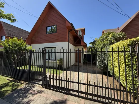 Casa En Brisas Del Parque