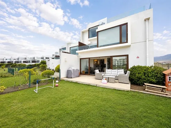 Oportunidad Vendo Casa Estilo Townhouse En Serena Golf