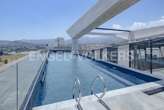 Moderno 2d En Suite Con Vista Al Oriente