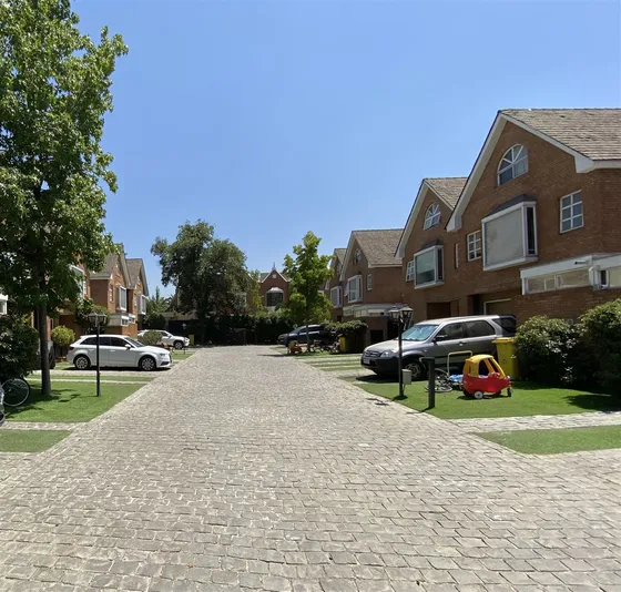 Casa En Venta En Lo Barnechea