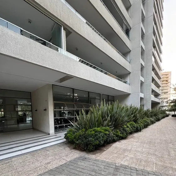 Departamento En Venta De 2 Dorm. En Las Condes