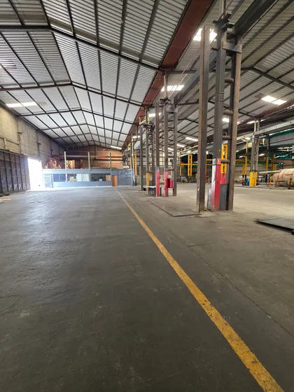 Alquiler De Galpón Av Industrial Valencia Planta Elec.270446