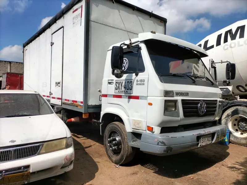 Dry Freight Van Vehicle with Dolandia Platform