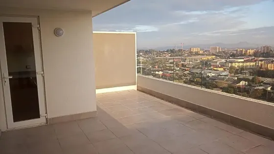 Departamento En Arriendo 2 Dorm Con Vista Despejada
