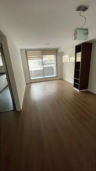 Departamento En  Venta Dos Dormitorios, Patio Y Balcon En Rosario - Centro