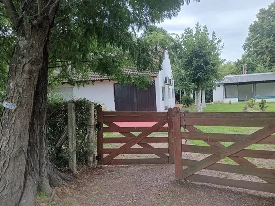 Excelente Casa Quinta Sobre Lote De 1500m2