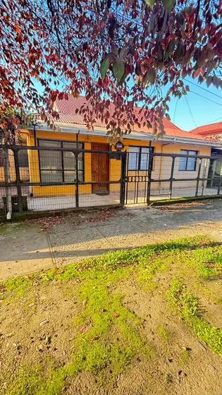 Casa De 4d 1b Estacionamiento