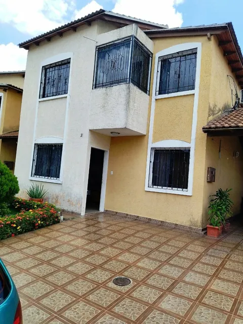 Hermosa Y Acogedora Casa En La Urbanización Villas Del Este De La Ciudad De Anaco. (a.p)