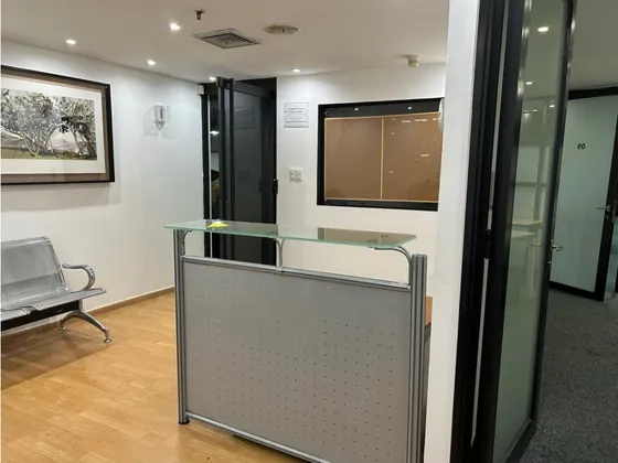 Se Alquila Oficina 455m2 El Rosal 4989
