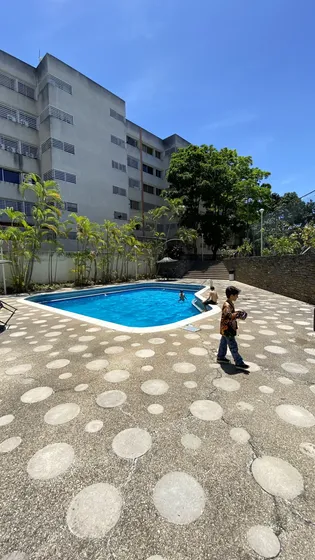 Venta De Cómodo Apartamento En La Urbanización Los Samanes. Jc