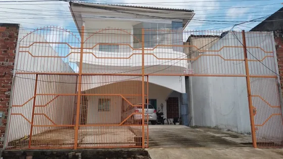 Casa De 3 Quarto 2 Banheiros 