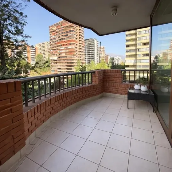 Depto En Venta 3 Dorm+servicio En Las Condes, P Araucano