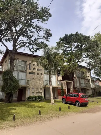 Departamento En Venta - 1 Dormitorio 1 Baño 2 Cocheras - 100mts2 - Costa Azul