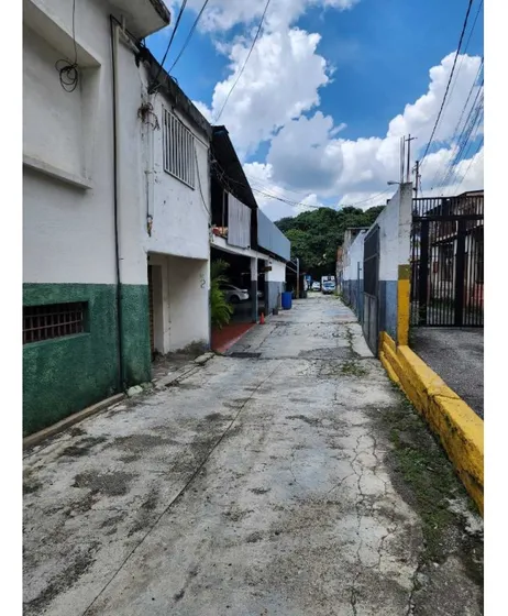 Se Vende Terreno 1.800m2 Y  Casa Comercial 700m2 Boleita Sur
